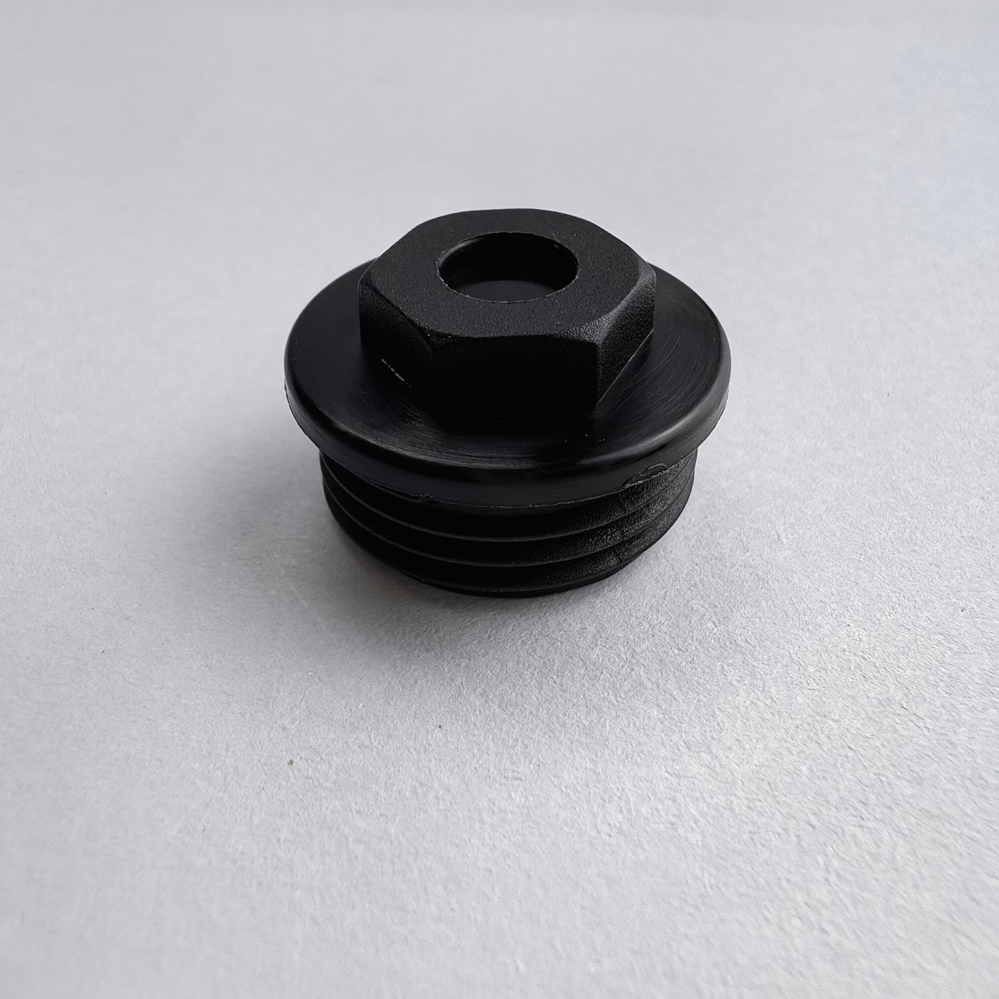 Magnetic Fixing Nut At The Bottom Of The Water Tank