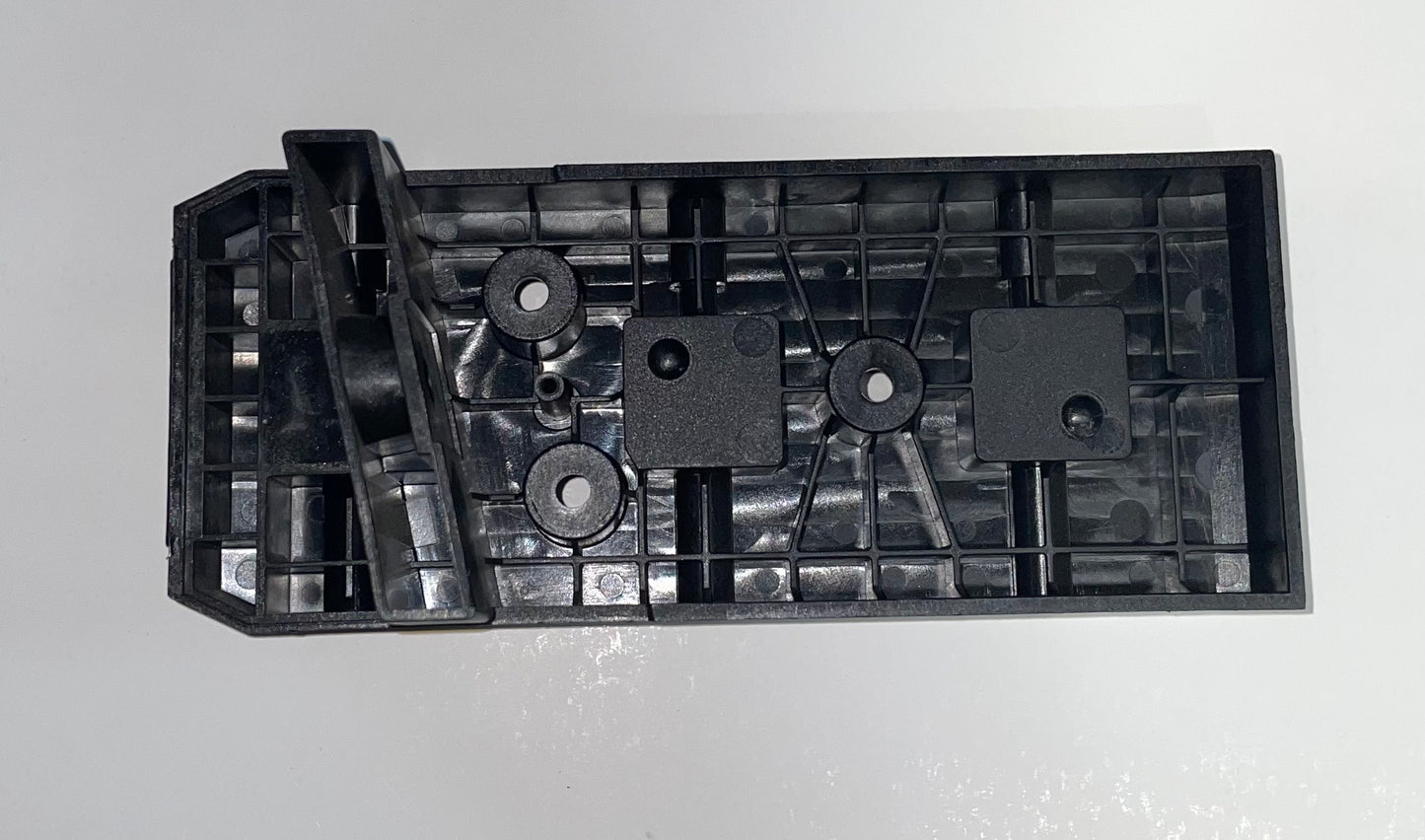 Battery Supporting Piece (Left) (T40)