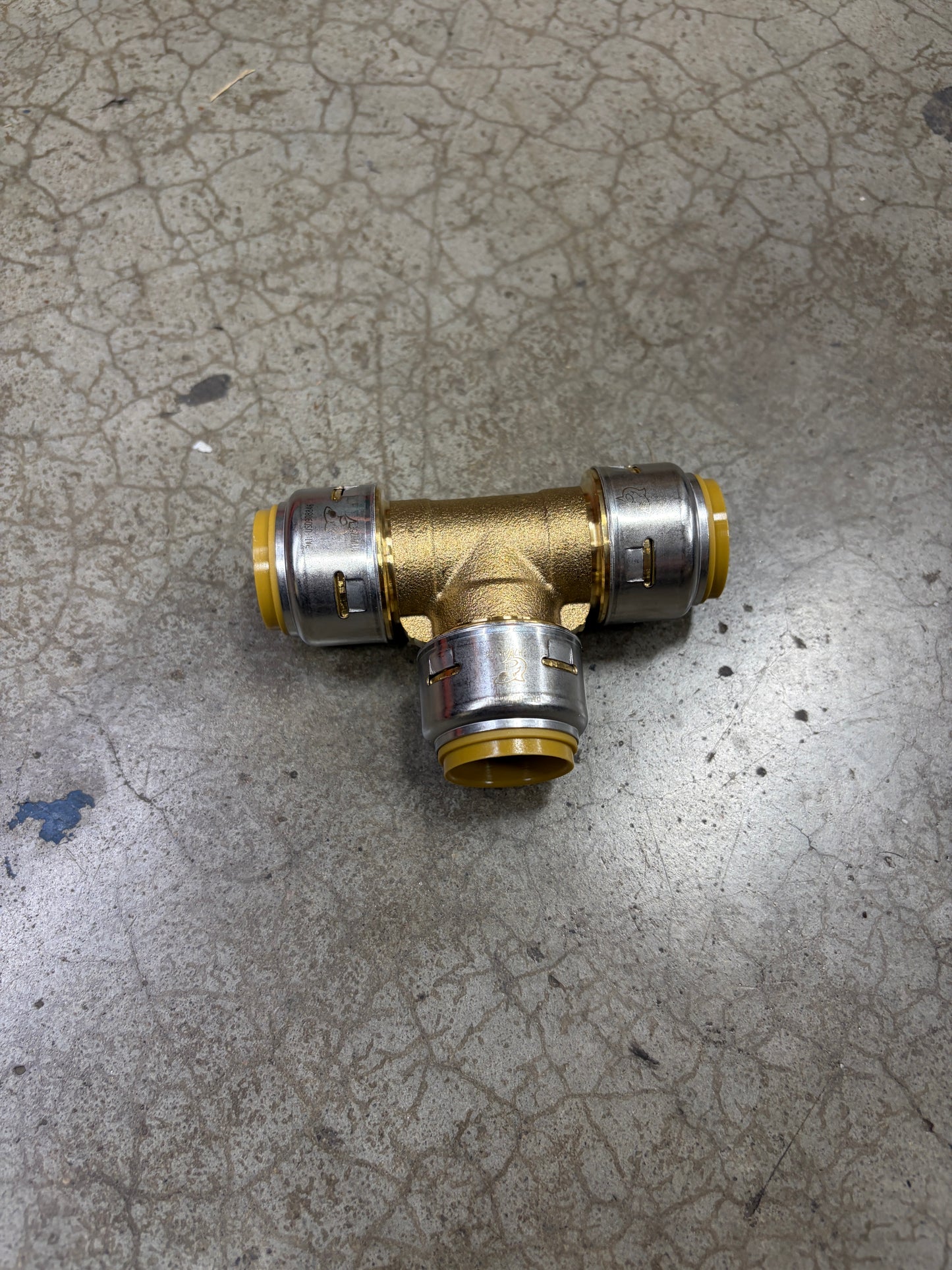 3/4"x1"x1" Tee Shark Bite Fitting